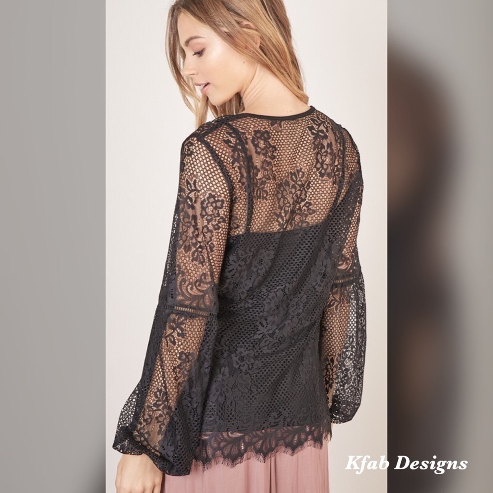 Mustard Seed Black Gorgeous Scalloped Lace Top with Tank! - Picture 6 of 6
